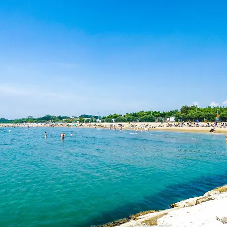 Adria Holidays Mobile Homes, Caorle אתר קמפינג קאורלה