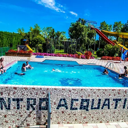 Adria Holidays Mobile Homes, Caorle אתר קמפינג 4*